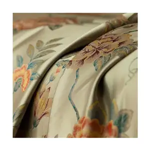 新型desgin床上用品真丝压花提花绉缎织物，用于家用纺织品