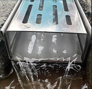 Maßgefertigte Lineare Edelstahl-Bodenentwässerungsrinne für den Außenbereich - Product Image 2