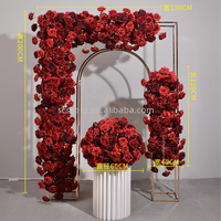 Dinding Latar Belakang Pernikahan Mawar Merah Kustom Set Bunga Profesional dan Dekorasi Dinding Perlengkapan Upacara Romantis