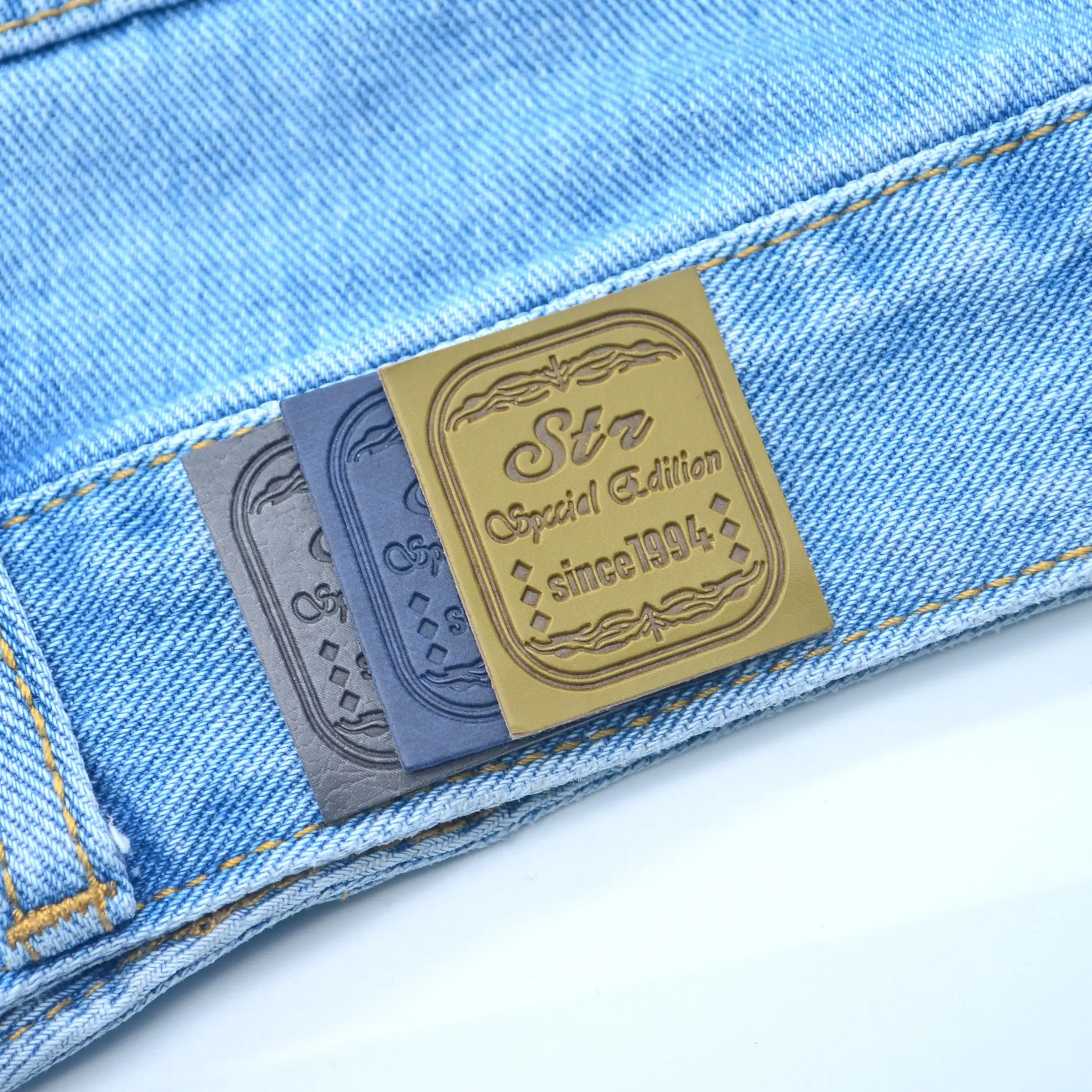 Fabriek Groothandel Ontwerp Reliëf Pu Leer <span class=keywords><strong>Kledingstuk</strong></span> Label Patch Jeans Custom Logo Voor Jeans