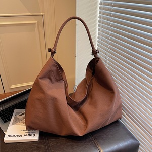 Sac messager HOBO pour femme en nylon et polyester, style bouddhiste, avec fermeture éclair, imperméable, décontracté, personnalisable avec logo, petite série privée - Product Image 5