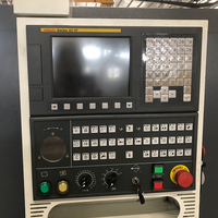 Tour CNC pour le traitement des filetages API et des outils d'extraction de pétrole avec double mandrin et grand trou d'axe