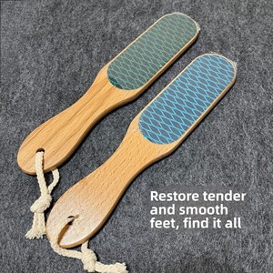 Grande râpe à <span class=keywords><strong>pied</strong></span> double face en bois de hêtre Lime à <span class=keywords><strong>pied</strong></span> facile à utiliser Manche en bois Moulin à papier de verre pour enlever les callosités des peaux mortes <span class=keywords><strong>Pied</strong></span> - Product Image 6