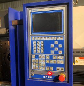 เครื่องฉีดพลาสติกไฮดรอลิกแนวนอน PLC มือสองจากเฮติ ขนาด 90 ตัน - Product Image 4