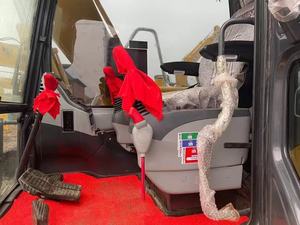 Excavatrice Volvo EC240B LC d'occasion, 24 tonnes, pelle moyenne pour les travaux de terrassement et les projets de construction municipale - Product Image 2