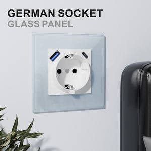 Presa a Muro Elegante con Pannello in Vetro Temperato Standard Europeo Schuko 16A 250V con Porte USB per Ricarica Rapida PD20W - Product Image 5
