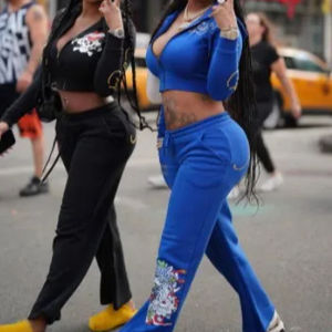 Baskılı mektup tasarım kırpma üstleri eşofman iki parçalı setleri kadın 2024 sonbahar tarzı kıyafetler sokak giyim Legging setleri - Product Image 1