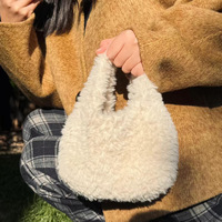 Umweltfreundliches, ausgefallenes gefärbtes Kunstfell-Nerz- und Korallenfleece-Garn, dickes, langes Plüsch-DIY-Handstrickgarn für die Schalherstellung