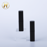 Contenant de rouge à lèvres cosmétique vide rechargeable de 7g, en plastique, cylindrique, nouveau design, avec mécanisme rotatif, couleur personnalisable, marque privée