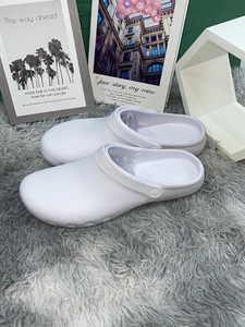 Salle d'opération du médecin Chaussures d'infirmière Chaussures médicales Chaussures Muller pour femmes à la mode <span class=keywords><strong>Sandales</strong></span> à sabots - Product Image 3