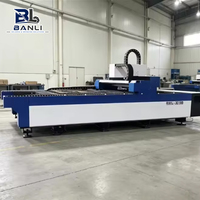 Machine de découpe laser à fibre de type portique BANLI pour tôles métalliques avec refroidissement par eau, commande Cypcut, haute précision, vente chaude