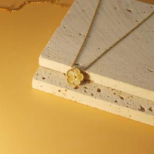 ハイエンド女性用4葉クローバーレーザーカット金メッキステンレス鋼幾何学ブレスレットネックレスセットファッションジュエリー - Product Image 2