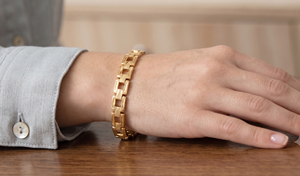 DIVYORO Celeste Bracelet Chaîne Classique Plaqué Or pour Femme 20g Réglable Bijou Tendance Fabriqué en Inde Cadeau d'Anniversaire Fête - Product Image 4