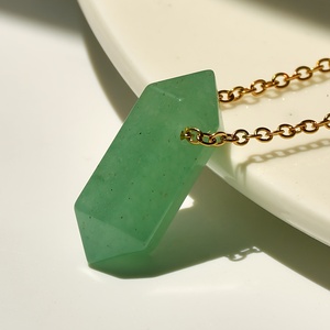 Colar de Pedra Natural com Coluna Hexagonal de Ponta Dupla, Ferramenta de Energia de Cristal com 6 Facetas, Cordão Ajustável Unissex - Product Image 2