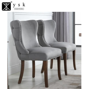 Chaise de salle à manger commerciale de dos d'aile de tissu de soie de couleur brune avec tufté et goujons finis pour le AC-100 de restaurant - Product Image 3