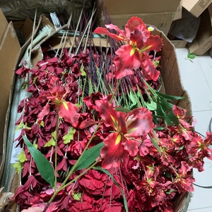 LO-1270 Vente en gros, Tige de lys Gloriosa artificiel bordeaux à 3 têtes, Branche de lys flamme en soie vintage pour centre de table de mariage - Product Image 6
