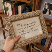 Bingkai Foto Anyaman Jerami Alami Kustom Bordir Tulisan Tangan Gaya Boho Rustic Farmhouse Dekorasi Rumah Pernikahan Hadiah Grosir Partai Besar