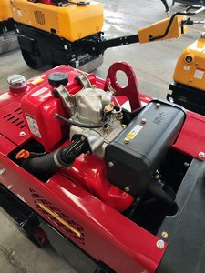 Urban Stitcher : Mini-compacteur manuel expert pour le remblaiement des tranchées et des lignes utilitaires en génie civil municipal - Product Image 6