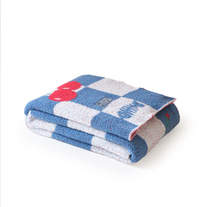 Couverture tricotée en polyester jacquard doux et personnalisé avec visage souriant, offre spéciale XL, pour l'hiver - Product Image 4