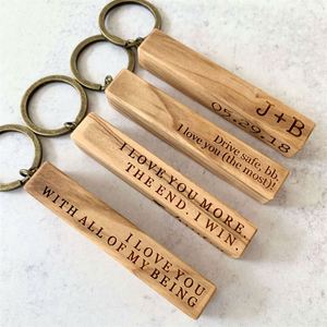 Porte-clés personnalisable en bois de chêne avec motif de boules imprimé UV, idéal pour porte, abri, garage, appartement ou hôtel, cadeau pour nouvelle maison - Product Image 2
