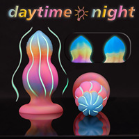 Plug anal lumineux à changement de couleur avec perle de traction pour masturbation par l'entrée arrière - Jouet pour adultes pour femmes, plaisir anal, luminescence nocturne