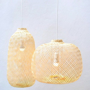 Lampe suspendue en rotin naturel tissé à la main, style nordique, décoration d'intérieur, luminaire suspendu écologique - Product Image 1