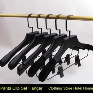 Cintre en bois massif noir antidérapant haut de gamme pour vêtements pour hommes, support pour pantalons, flocage sans trace - Product Image 4