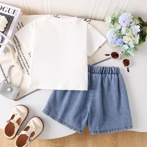 Set Abbigliamento <span class=keywords><strong>Bambina</strong></span> Estate 2026: T-shirt Nera con Patch a Maniche Corte + <span class=keywords><strong>Pantaloncini</strong></span> in Denim, Completo 2 Pezzi - Product Image 6