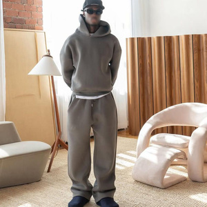 Sweat à capuche surdimensionné en molleton lourd 500 GSM 100 % coton avec <span class=keywords><strong>broderie</strong></span> <span class=keywords><strong>de</strong></span> logo personnalisé, style streetwear boxy, coupe courte pour hommes - Product Image 2