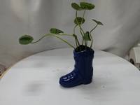 Petit vase en céramique en forme de botte de cowboy pour la décoration de la maison ou du bureau