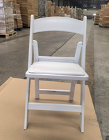 Chaise pliante en plastique résine design moderne pour l'extérieur, pour le restaurant, le mariage et l'hôtel.