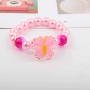 Hot Sale Trending Vintage Women's Fashion Charm <b>Bracelets</b> <b>Cute</b> Luxury Leaf Rhinestone Cuff Jewelry Wholesale Available - Product Image 1