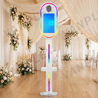 Photomaton instantané DSLR direct usine avec écran tactile 15,6 pouces, logo personnalisé, parapluie ovale et support métallique en forme d'avion
