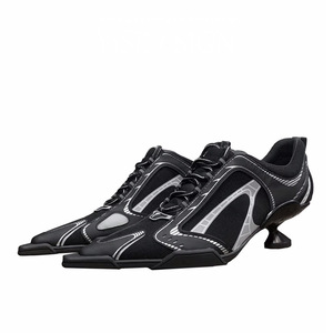 Baskets à <span class=keywords><strong>talon</strong></span> chaton pour femmes, logo personnalisé, vente en gros OEM, design futuriste argenté avec superposition en TPU pour soirées et clubs, livraison rapide - Product Image 1
