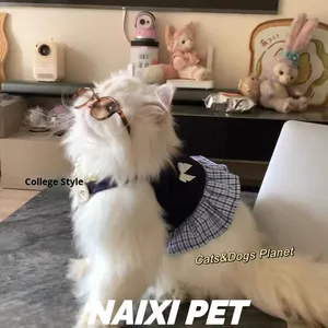 Abbigliamento per Cani Primavera Estate Autunno, Gilet Gonna per Pomeranian e Gatti Piccoli, Stile Preppy, Anti-Sgusciamento, Fantasia Scozzese con Fiocco, Sfumatura Dorata, per Bichon - Product Image 3