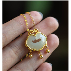Women's Longevity Lock Necklace Sand Gold White Jade Pendant Clavicle Chain Everyday Wear Geometric Design Bezel Setting - Product Image 3