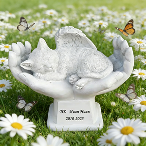 Escultura Conmemorativa de Gato Ángel Personalizada, Gatito Durmiendo de Resina Blanca con Alas en las Manos, Recuerdo Personalizado para la Pérdida de Mascotas - Product Image 1