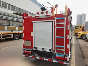 Camión Cisterna de Agua Contra Incendios DongFeng de 2.5 Toneladas con Transmisión Manual - Product Image 2