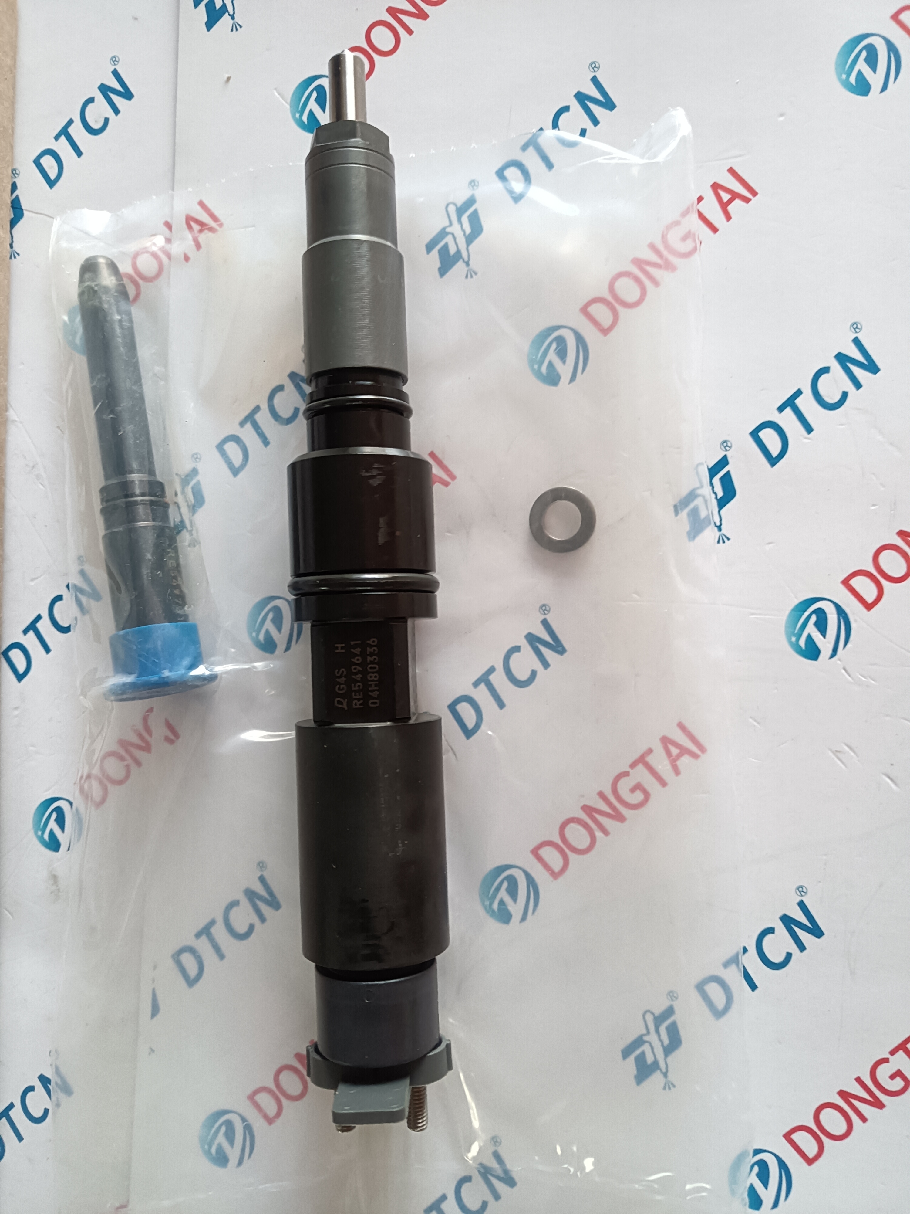 High-quality Common Rail Injectors - 295700-0030 RE557023