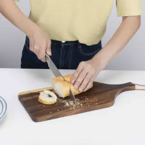 Planches à découper en <span class=keywords><strong>bois</strong></span> avec poignée pour <span class=keywords><strong>pizza</strong></span> au fromage Planches à découper écologiques en <span class=keywords><strong>bois</strong></span> d'acacia Maison Salle à manger Hôtels - Product Image 1