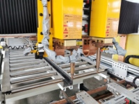Machine de soudage de renforcement de panneau de porte d'ascenseur pour ligne de production automatique