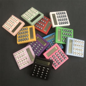 Mini calculatrice carrée portable à piles pour étudiants - Product Image 2