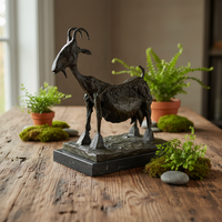 Sculpture en bronze de chèvre enceinte de Giacometti, design célèbre de MALTON, en vente