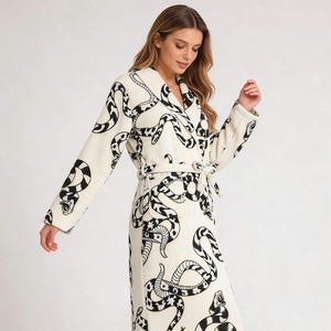 Bata de lana de manga larga personalizada Beefey para <span class=keywords><strong>mujer</strong></span> con bolsillo, camisón informal <span class=keywords><strong>c</strong></span>álido para el hogar, pijama para <span class=keywords><strong>mujer</strong></span> - Product Image 3