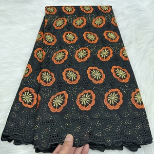 Vestidos de novia de tela de encaje de gasa Suiza Precio de promoción Bordado de algodón teñido con lentejuelas en la India - Product Image 4