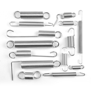 Resorte de tensión simple de acero inoxidable con tratamiento de superficie de níquel para tipos de carga de hardware: torsión y extensión - Product Image 1