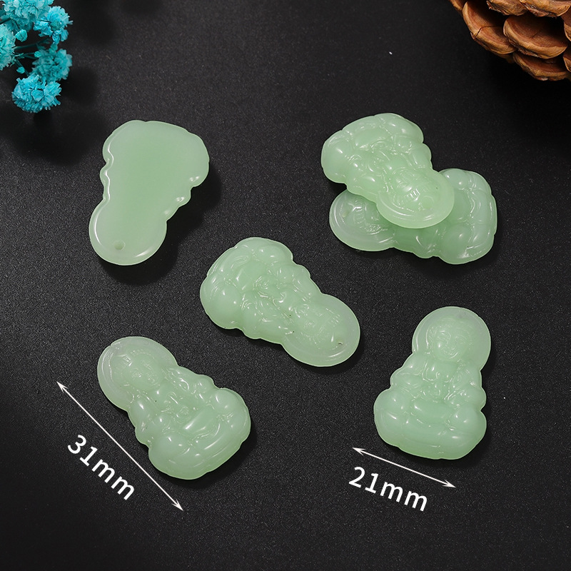 9 Guanyin vert clair (Avalokitesvara) 21*31mm