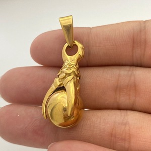 Yunnique – collier avec pendentif gant de boxe en acier inoxydable, or, bijoux de mode rétro punk pour hommes, design géométrique, FY122076 - Product Image 3