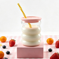 Gobelet en verre ondulé avec couvercle en silicone et paille – Verre créatif en forme de vague pour café glacé et jus