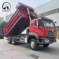 La Chine pas cher prix Sinotruck 6x4 10 pneus nouveau camion à benne Howo en Jamaïque camions à benne basculante à vendre RHD